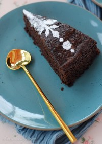 Epic Vegan Chocolate Cake | Chocolate Olive Oil Cake | 9-Ingredient Chocolate Cake on notjustspice.com
