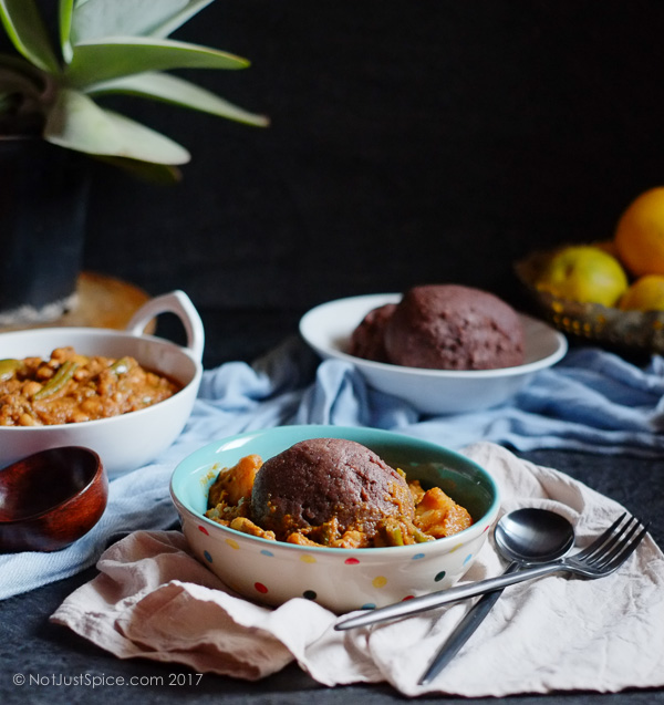 Finger Millet Balls | Màu Sadam | Ragi Muddè | Ragi Kali | Ragi Balls on notjustspice.com