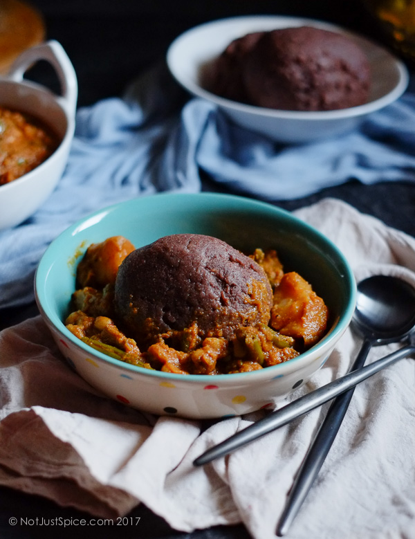 Finger Millet Balls | Màu Sadam | Ragi Muddè | Ragi Kali | Ragi Balls on notjustspice.com