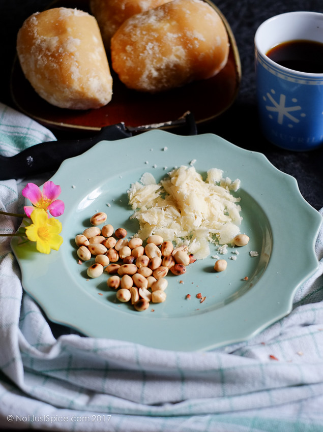 Insanely Easy Snack: Peanuts and Jaggery | Groundnuts and Jaggery on notjustspice.com