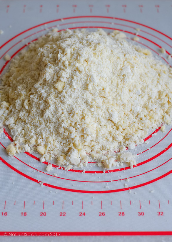 How to Make the Perfect Classic Pastry Crust on notjustspice.com