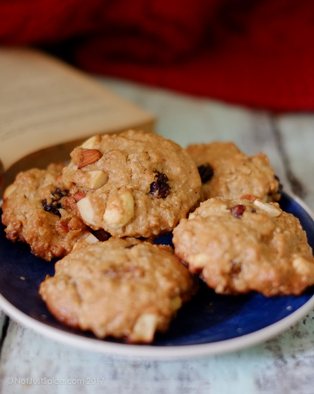 Oatmeal Fruit and Nut Breakfast Cookies on notjustspice.com