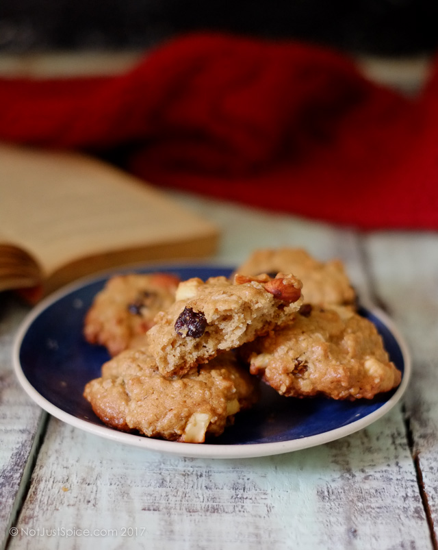Oatmeal Fruit and Nut Breakfast Cookies on notjustspice.com