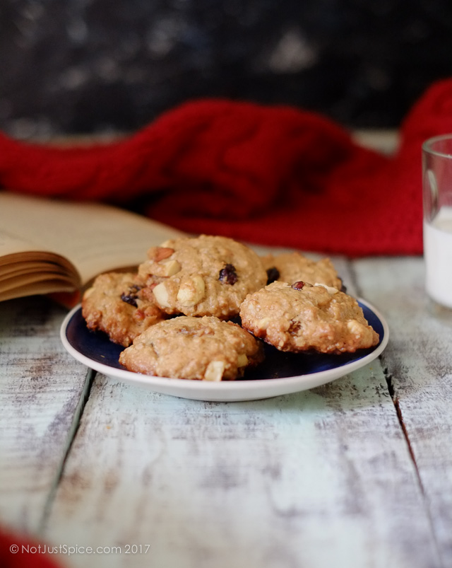 Oatmeal Fruit and Nut Breakfast Cookies on notjustspice.com