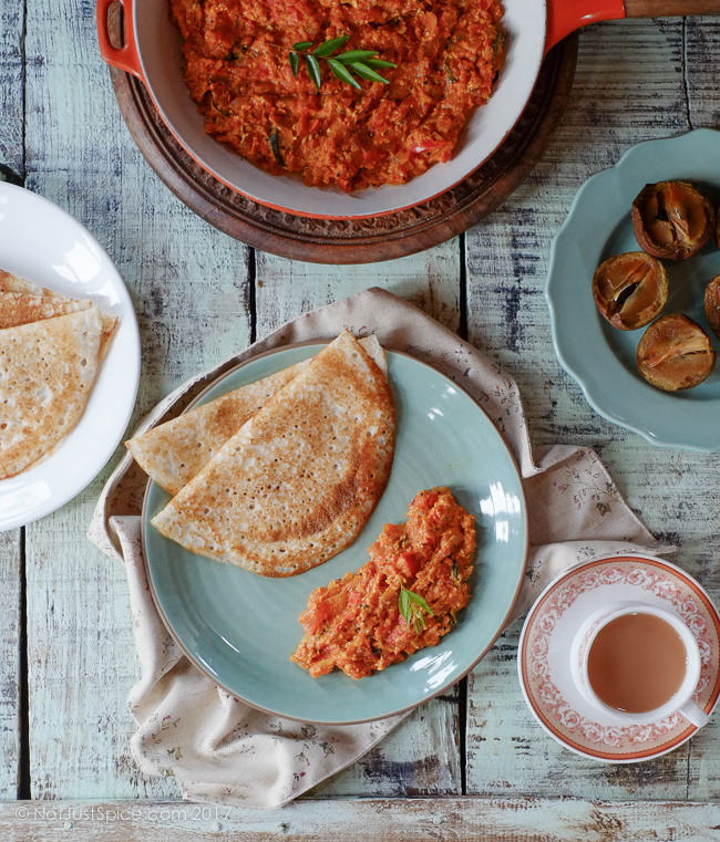 Scrambled Eggs in Spicy Tomato Sauce | Scrambled Eggs in Tomato Chutney on notjustspice.com