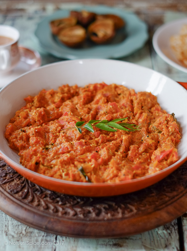 Scrambled Eggs in Spicy Tomato Sauce | Scrambled Eggs in Tomato Chutney on notjustspice.com