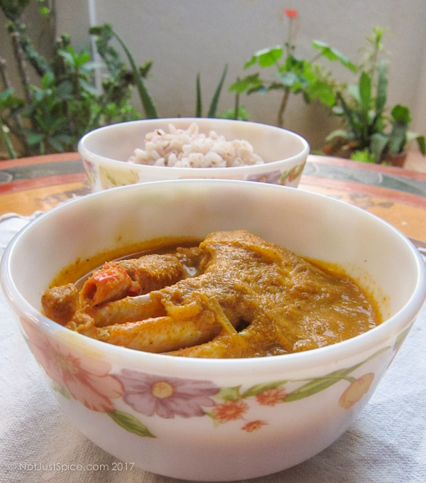 Simple Crab Curry on notjustspice.com