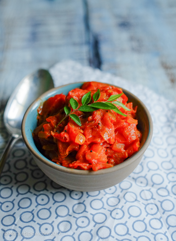Simple Tomato Chutney | Spicy Tomato Sauce à la Indian